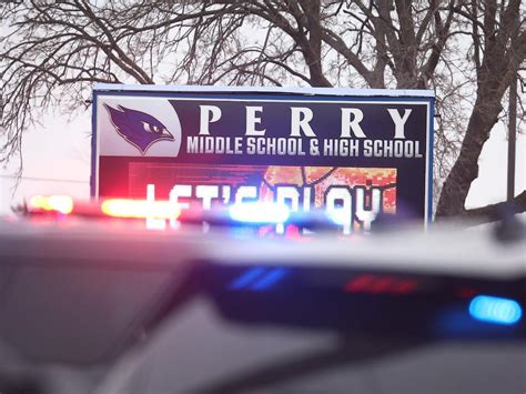 Iowa school shooting injures several, sends students ducking for cover and running for the exits